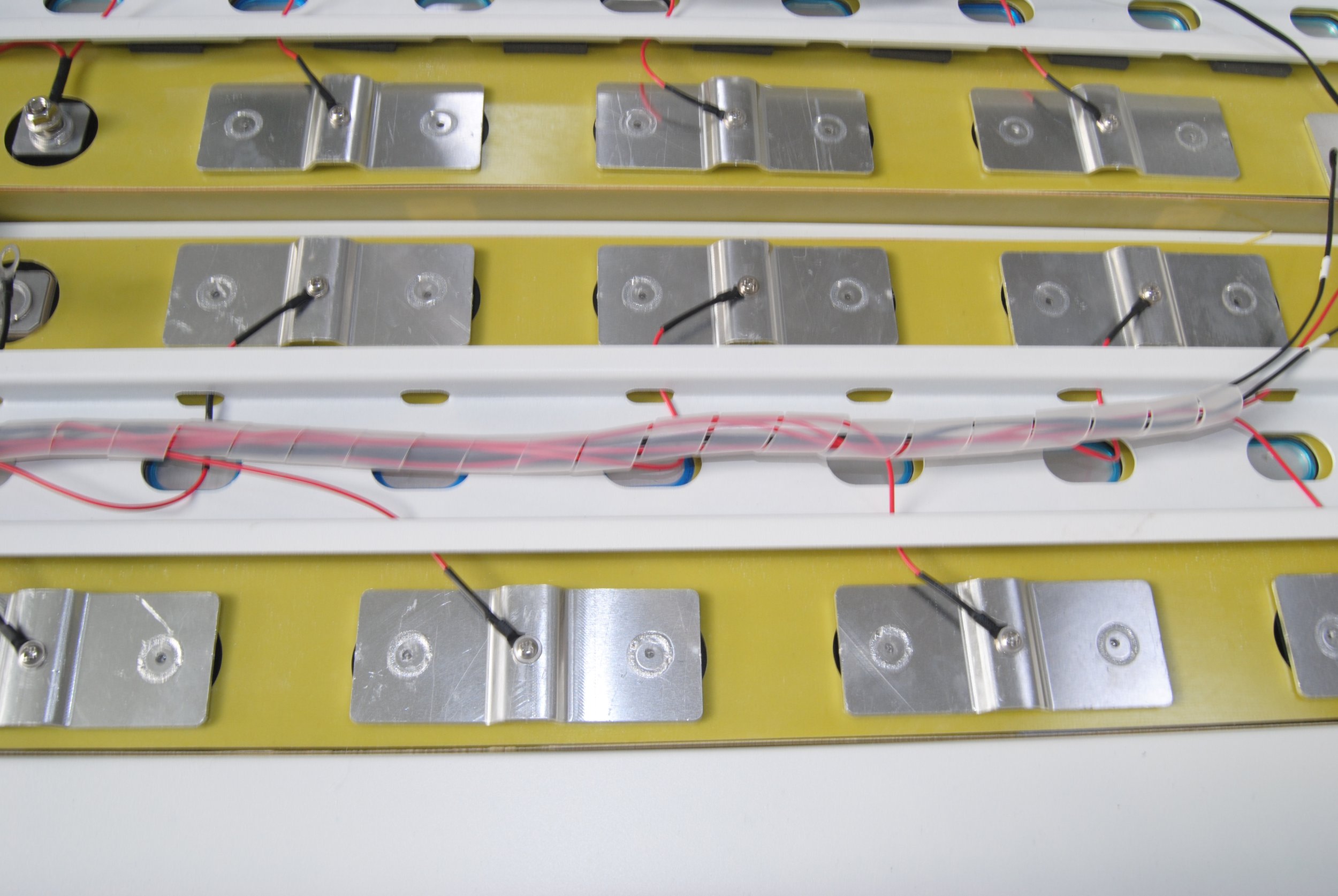 10kWh Wall-mounted household energy storage battery: load evaluation, system configuration and purchasing guide