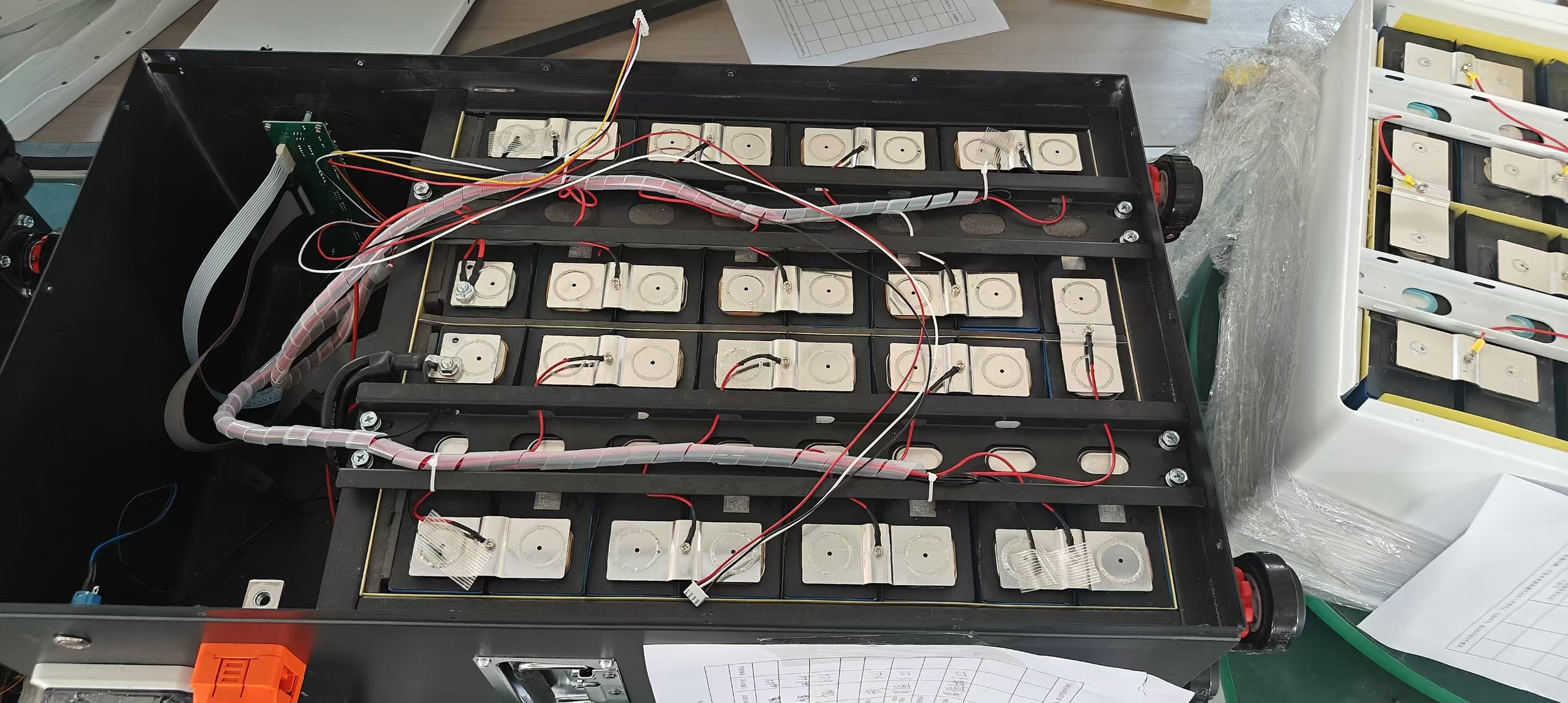 Scenario of high temperature and unstable power grid in the Middle East: B2B selection guide for wall mounted 5-10 kWh and stacked 20-64 kWh lithium iron phosphate energy storage systems